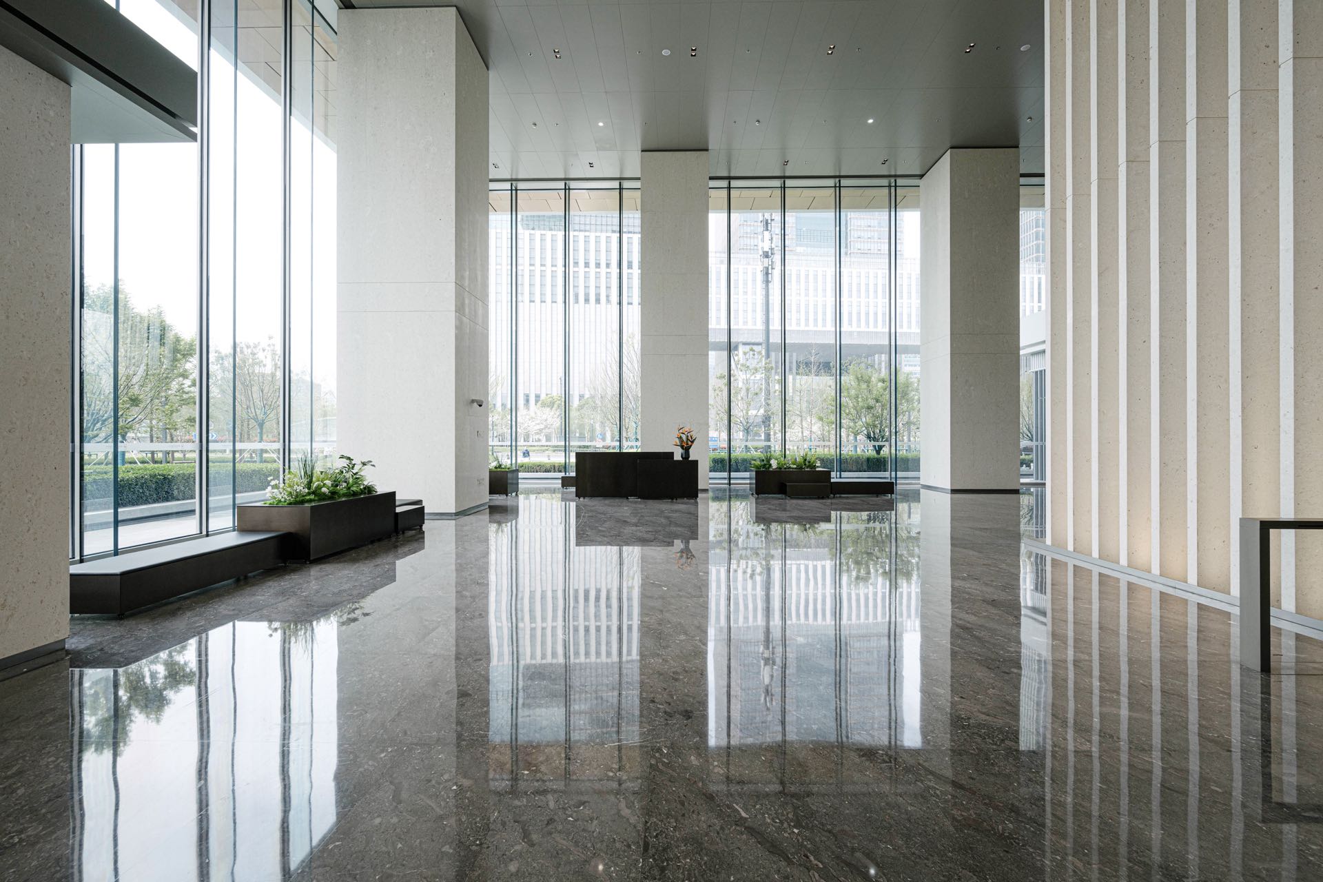 保利浦开金融中心大厅